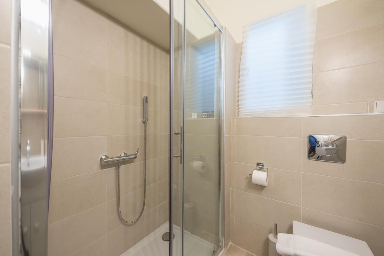 Athenean Classic Apartment At Acropolis Museum & Metro ภายนอก รูปภาพ